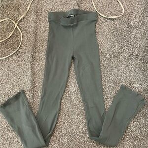Fashion nova flare leggings